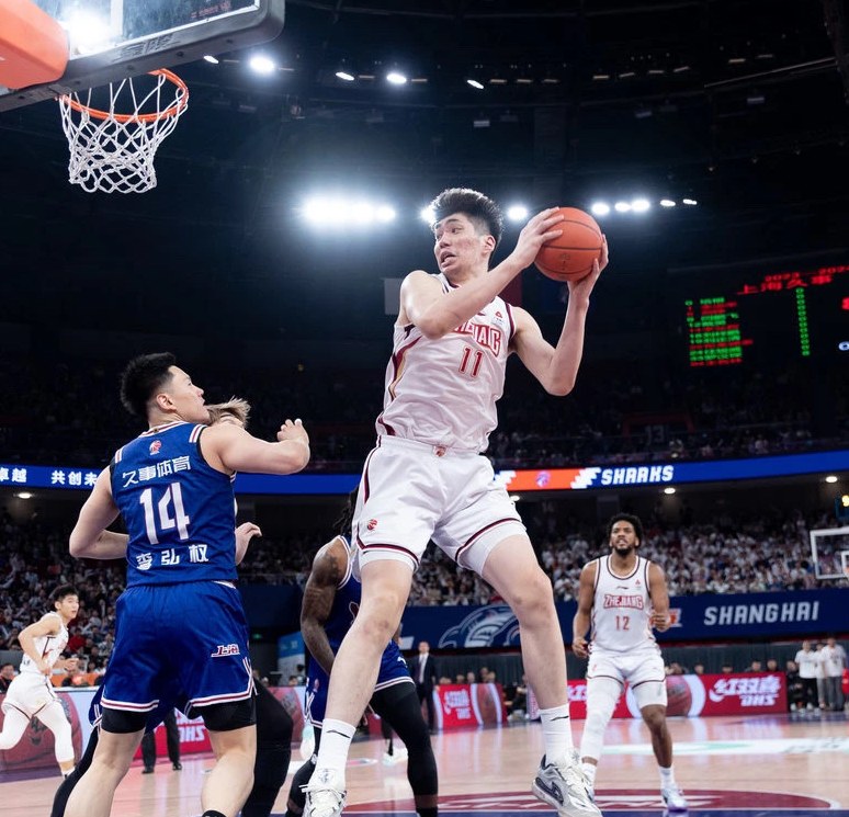 欧篮联今晚再迎强敌，上海久事止住颓势，主帅态度：更衣室稳定，赛程密集仍需轮换的简单介绍