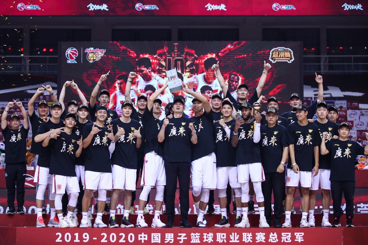 孟菲斯灰熊训练开放日，今晨复出首秀引欢呼，CBA常规赛在即，赛程密集仍需轮换的简单介绍