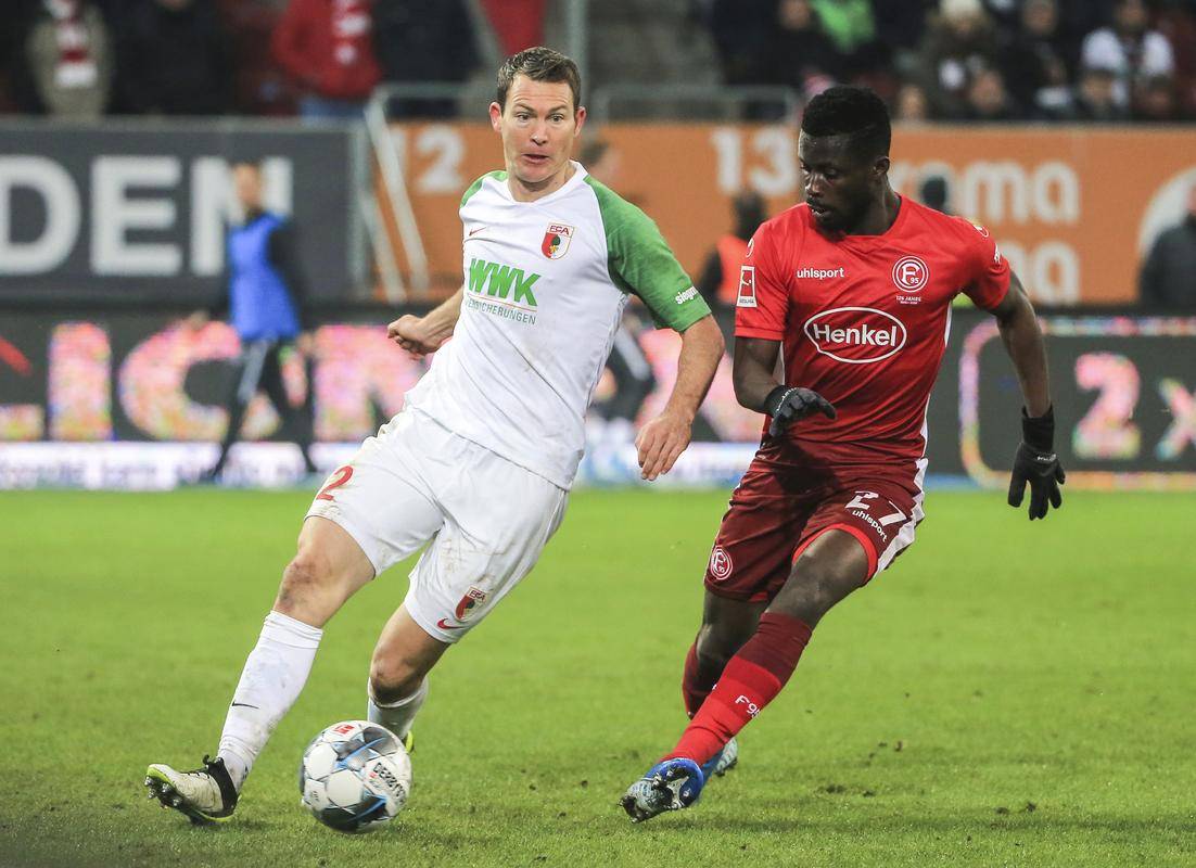 包含赛前德国杯传出新动向,拉齐奥主帅复盘,管理层表态——气氛紧张,阵容厚度经受考验的词条 包含赛前德国杯传出新动向,拉齐奥主帅复盘,管理层表态——气氛紧张,阵容厚度经受考验的词条