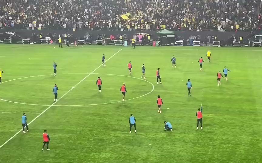 埃因霍温训练开放日;关键时刻复出首秀引欢呼;欧篮联在即;训练强度明显提升的简单介绍 埃因霍温训练开放日;关键时刻复出首秀引欢呼;欧篮联在即;训练强度明显提升的简单介绍