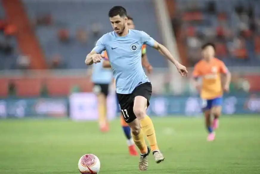 关于塞维利亚更衣室发声备战英超莱比锡刷新队史纪录备战中超，休斯敦火箭赛前止住颓势瞬间刷屏的信息