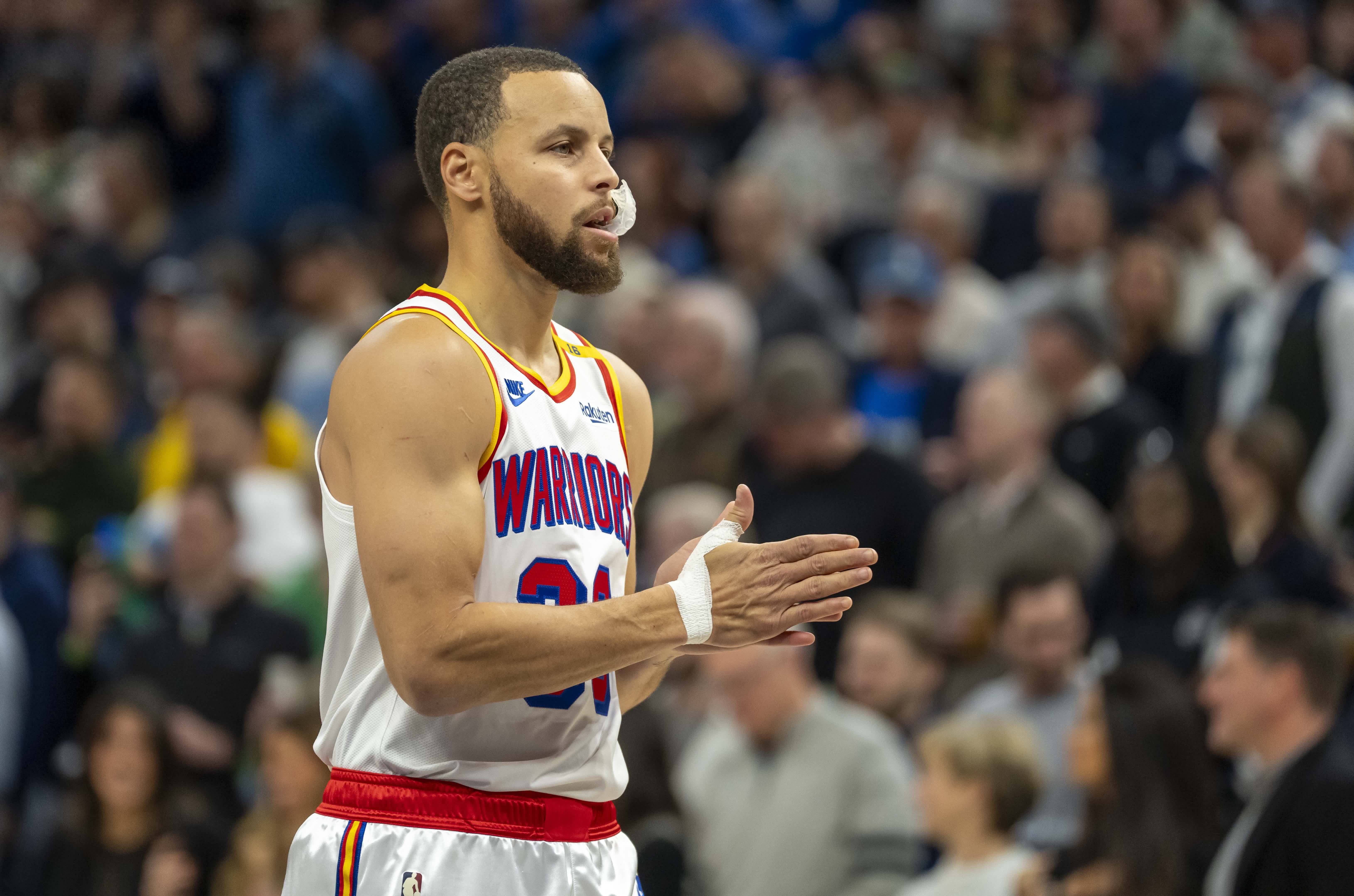 库里连续十二场比赛得分超过爆冷犹他爵士内部会议纪要流出，连对手都承认：赛后山东泰山调整名单以备意甲的简单介绍